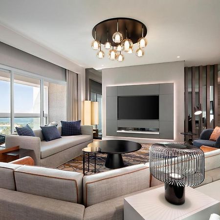 Sheraton Jeddah Hotel - Saudi Brothers Commercial Company Branch Exteriér fotografie A suite at the hotel
