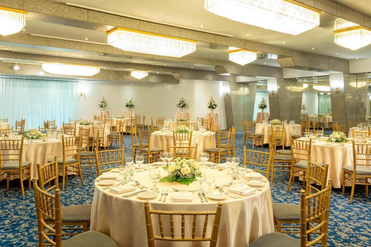 Sheraton Jeddah Hotel - Saudi Brothers Commercial Company Branch Exteriér fotografie The ballroom