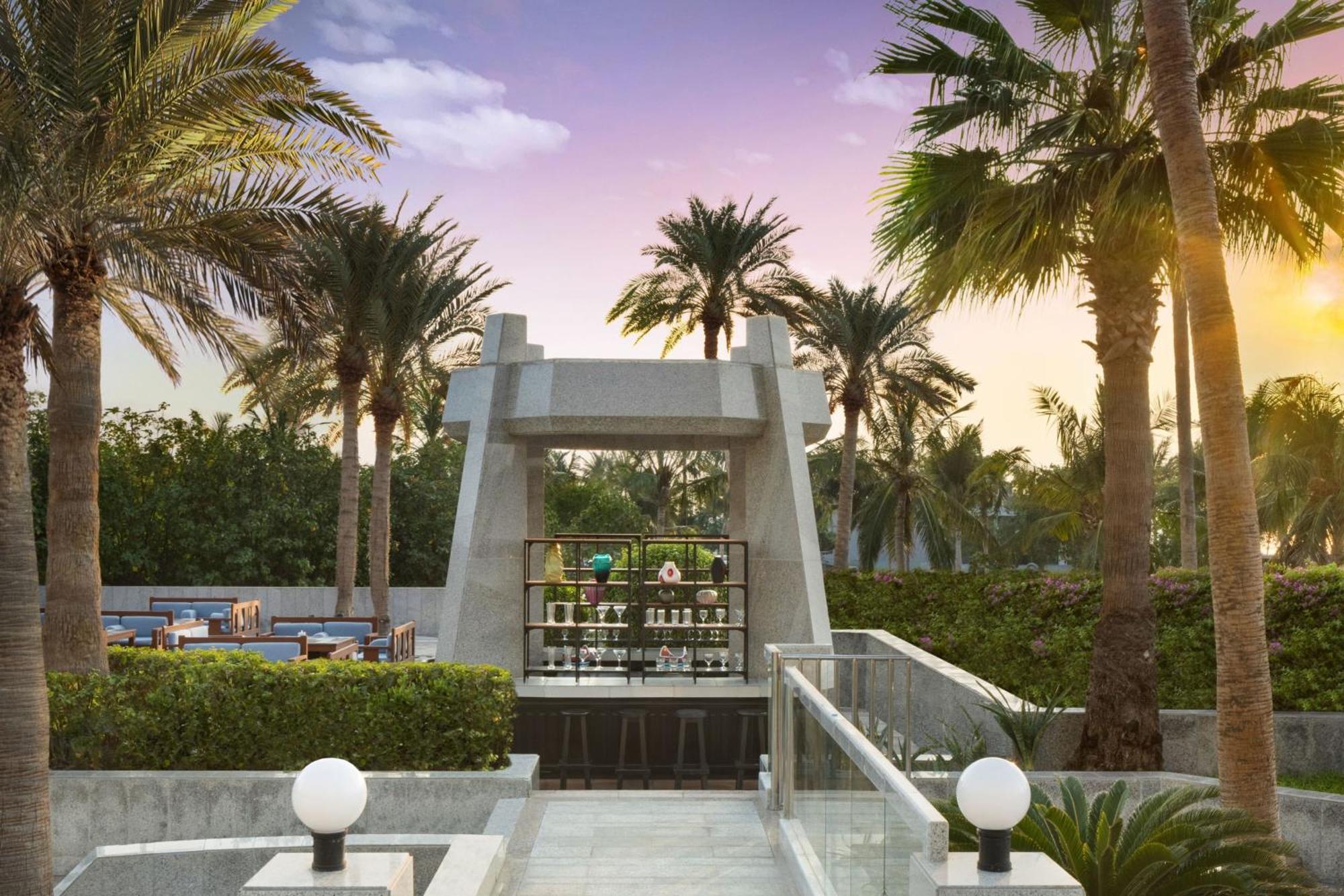 Sheraton Jeddah Hotel - Saudi Brothers Commercial Company Branch Exteriér fotografie The Palm Jumeirah Monorail