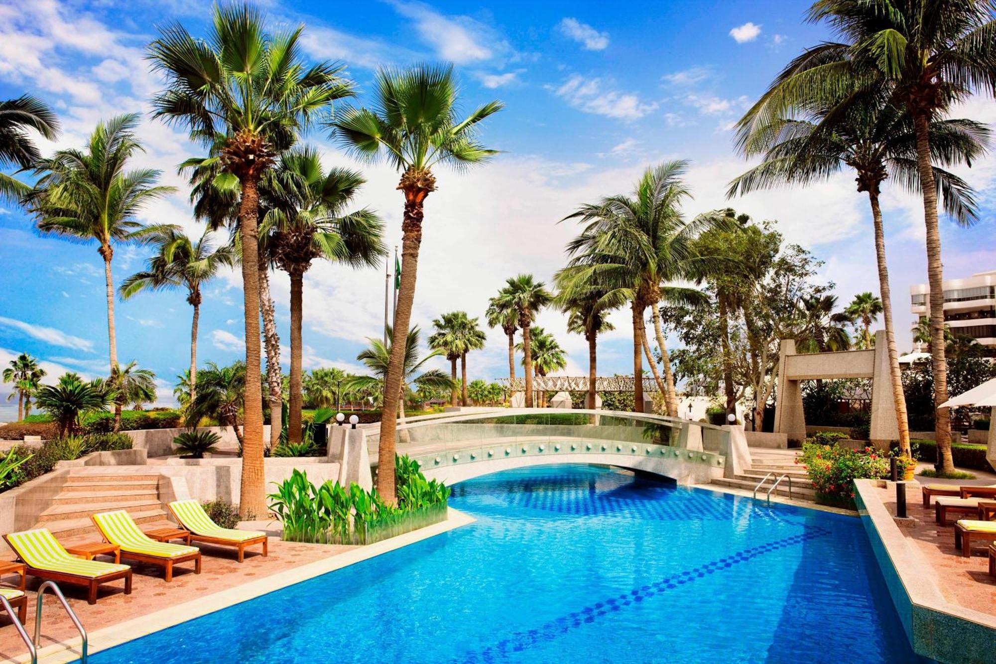 Sheraton Jeddah Hotel - Saudi Brothers Commercial Company Branch Exteriér fotografie The pool at the Atlantis Paradise Island