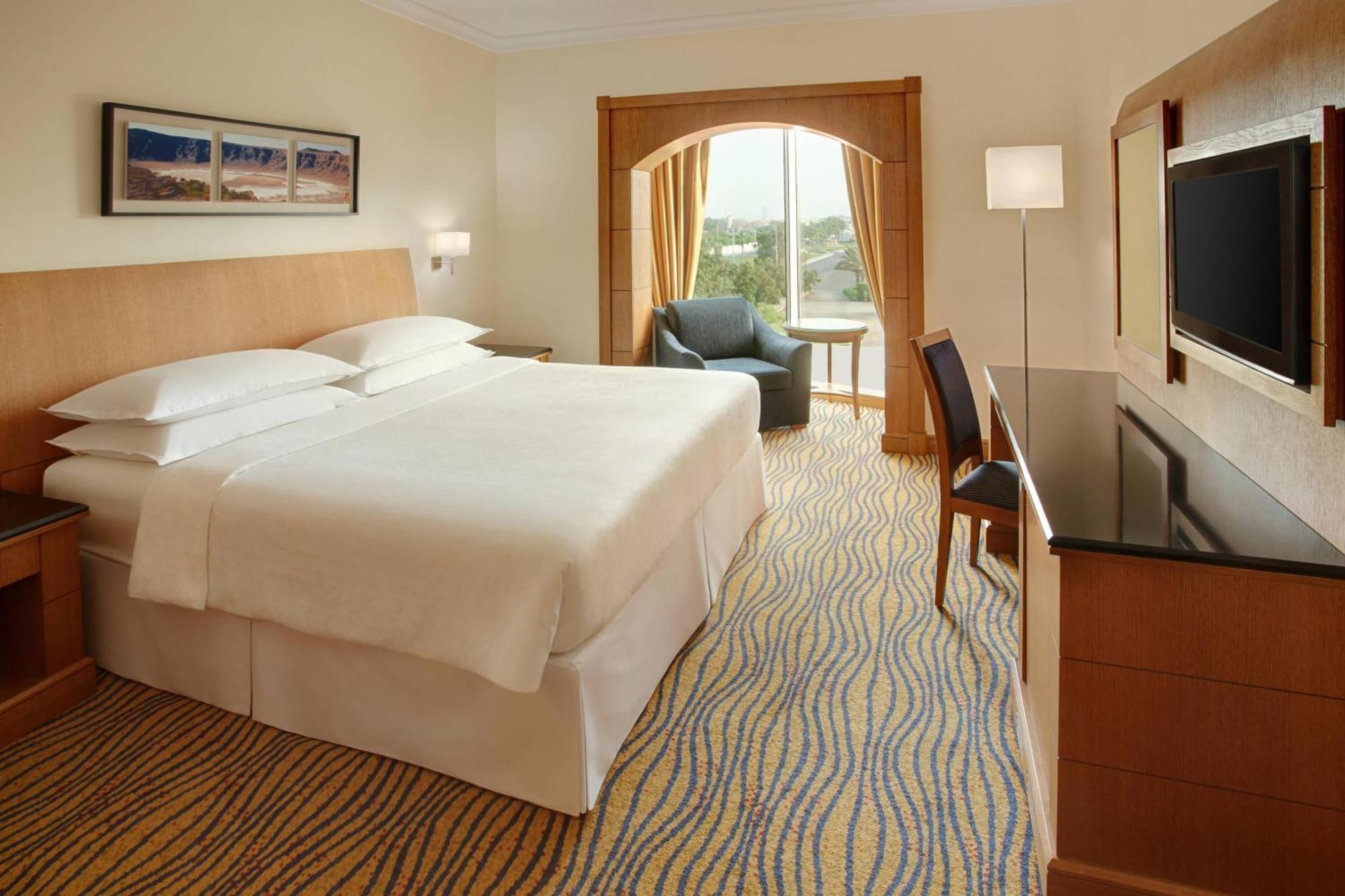 Sheraton Jeddah Hotel - Saudi Brothers Commercial Company Branch Exteriér fotografie Deluxe room