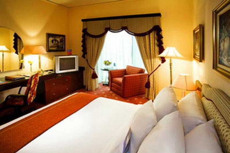 Sheraton Jeddah Hotel - Saudi Brothers Commercial Company Branch Pokoj fotografie A room at the hotel